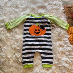 Mud pie baby pumpkin & spider one piece- New, 0-6m